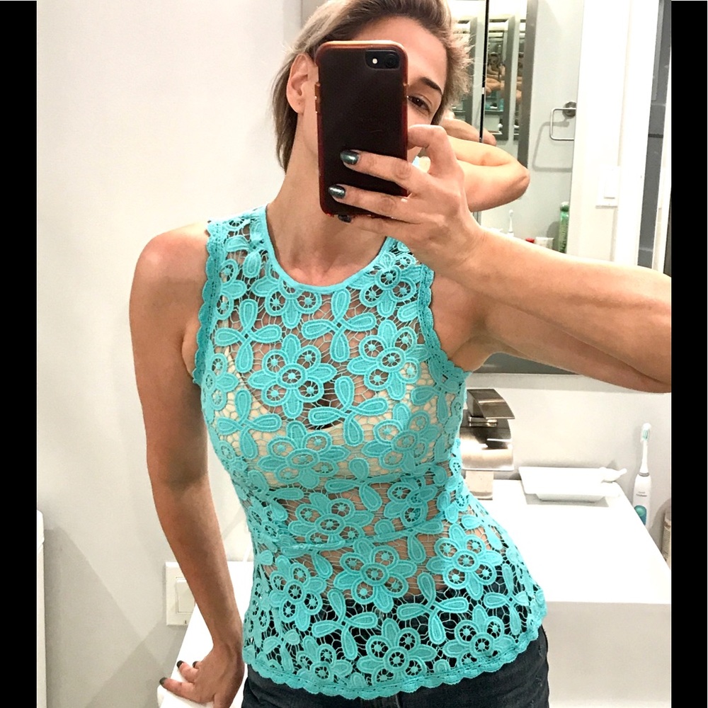 Intermix lace top Petite (also fits XS-Small)